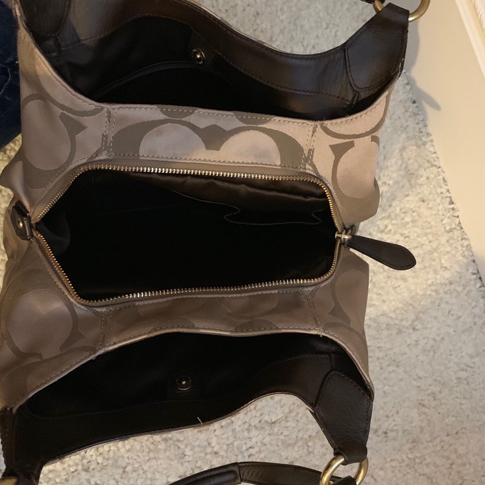 Authentic Coach purse - Picture 2 of 4